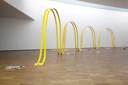 Rolf_arched_bench